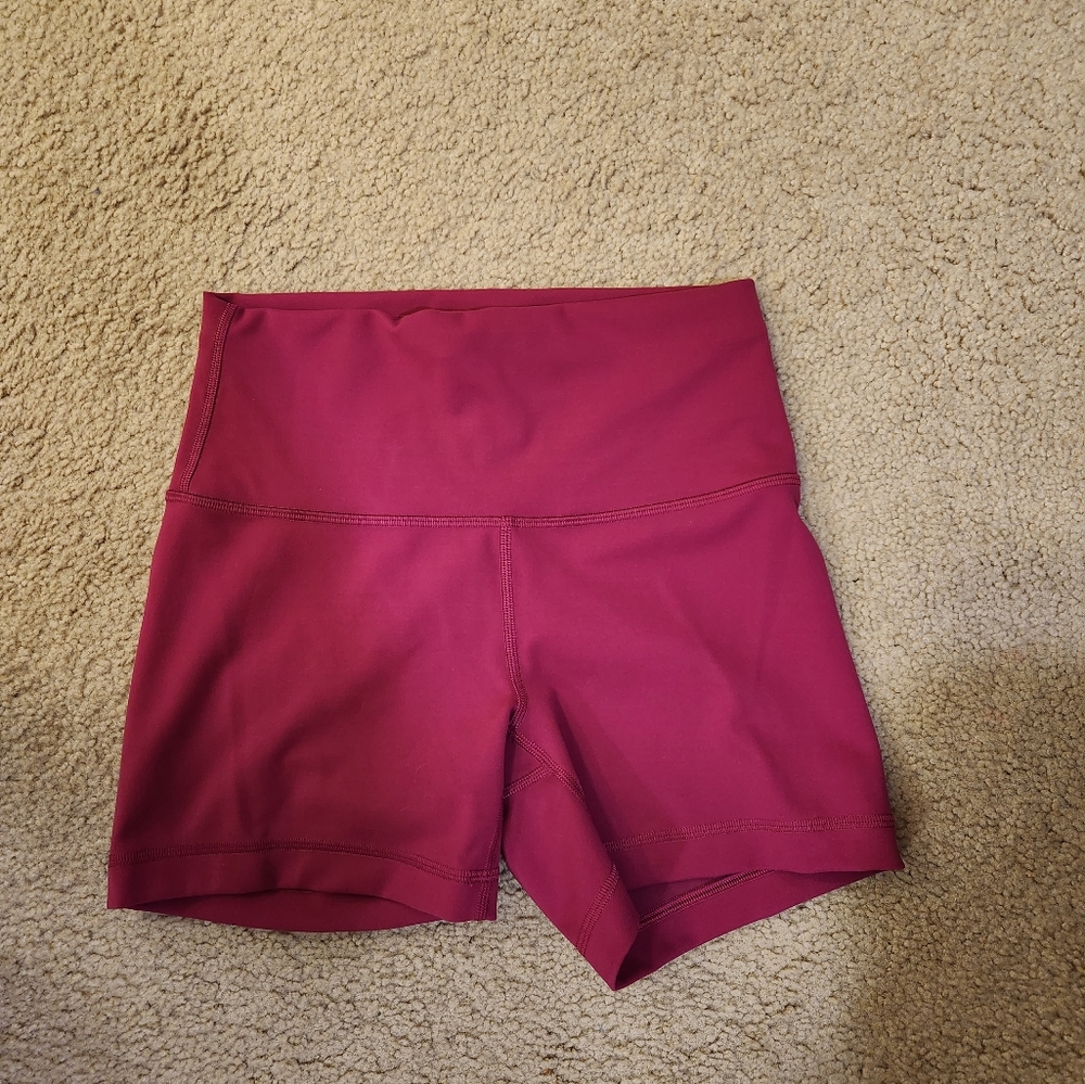 Lululemon Wunder Train Short Size 6